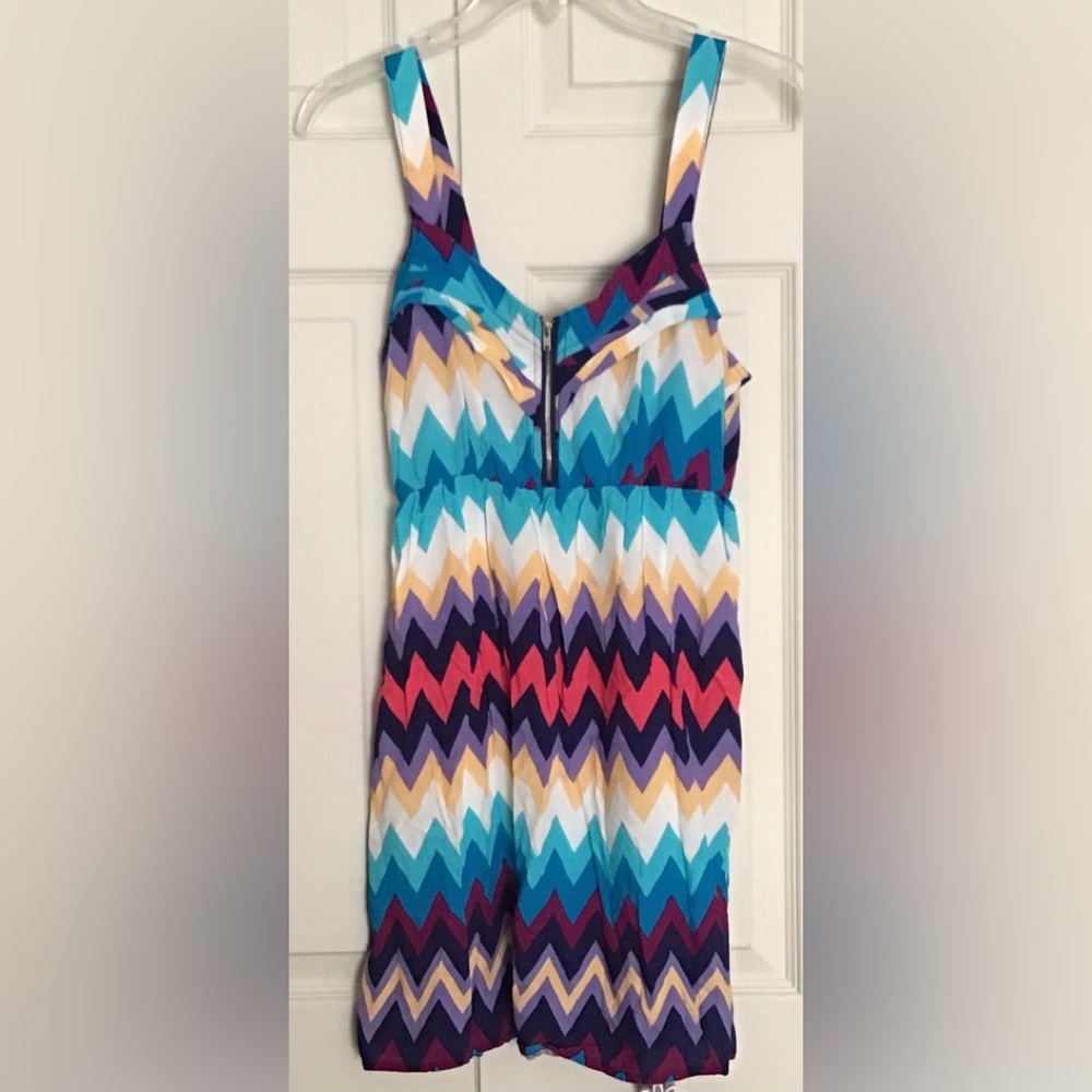 Zig Zag Patterned Sleeveless Mini Dress